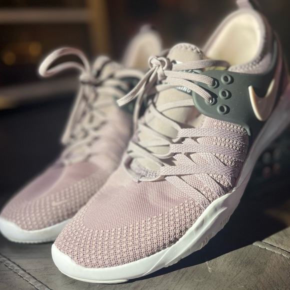 * NIKE Women's Free TR 7 Bionic Training Shoe - Picture 1 of 4